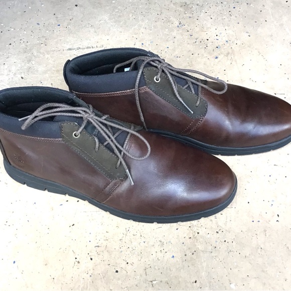 TIMBERLAND Hoverlite Leather Chukka Boots - Picture 1 of 7